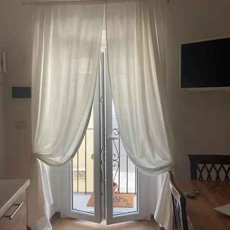 La Corte Del Castello * バーリ